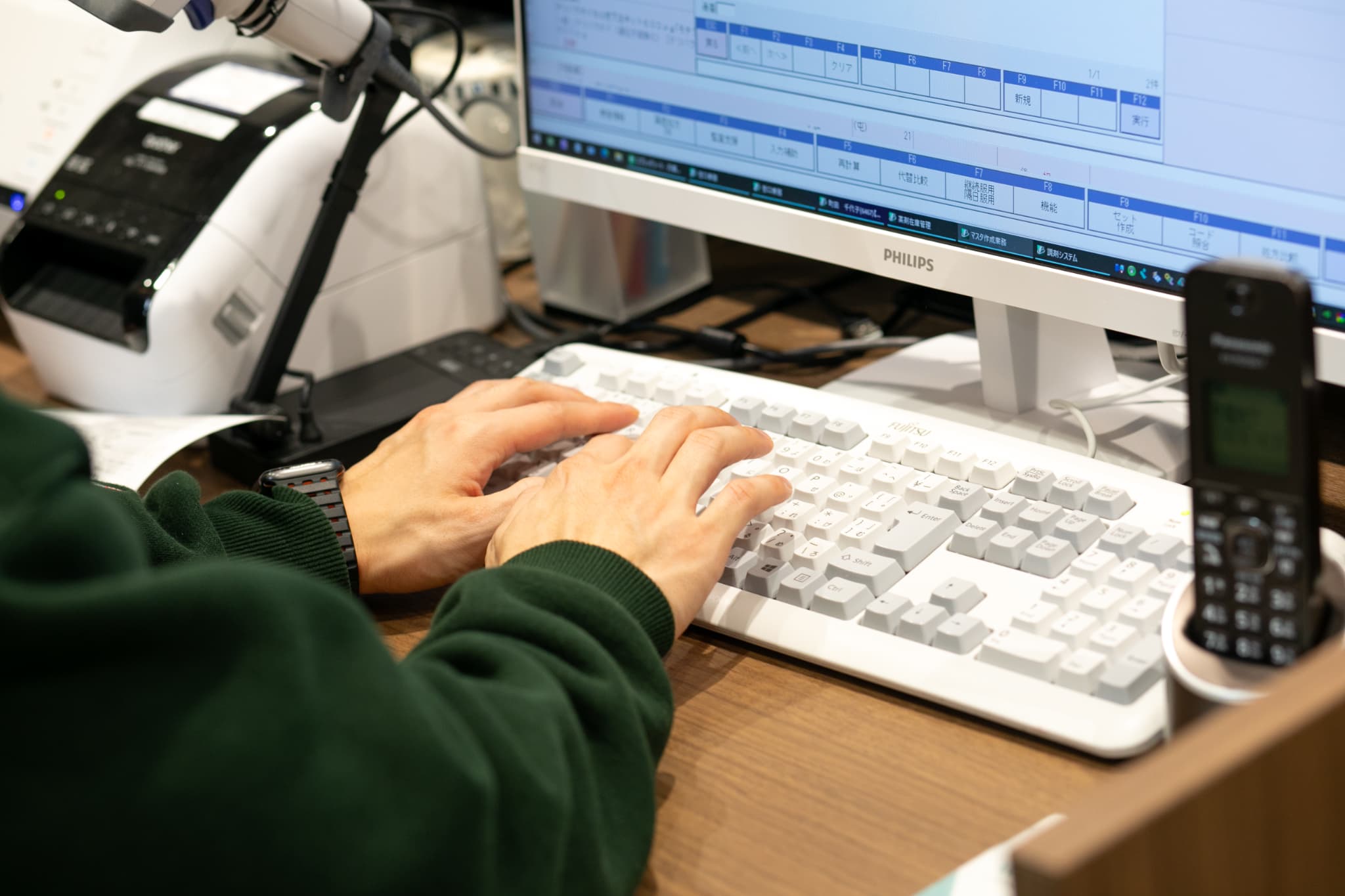 面談する上司と新入社員